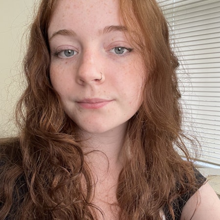 Sitter Profile Image: Julia M.