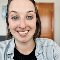 Sitter Profile Image: Mackenzie B.