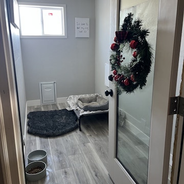 Image 3 of 25