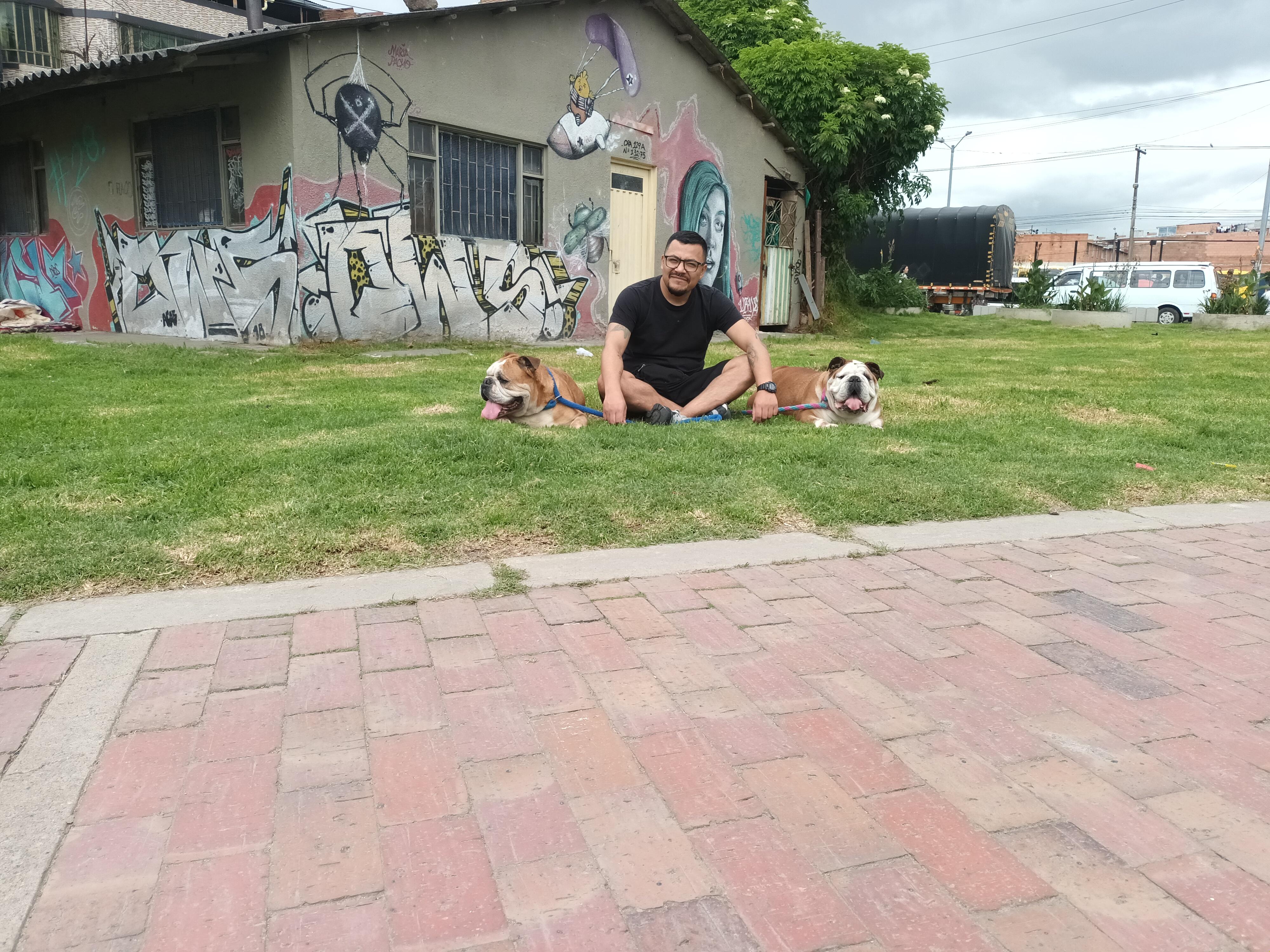 Image 1 of 5
