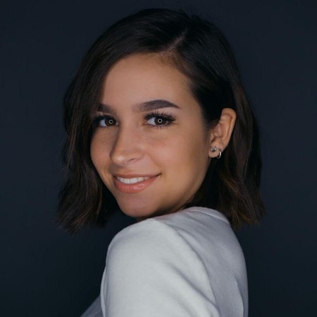 Mia K.