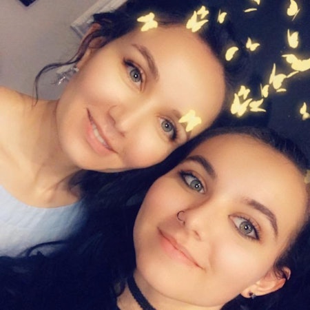 Eva & Elga S.