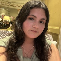 Foto de perfil del cuidador: Lucia M.