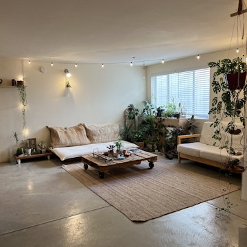Image 1 of 25