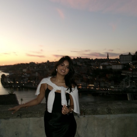 Sitter Profile Image: Sneha R.