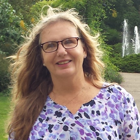 Anna R.