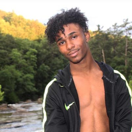 Ezé S.