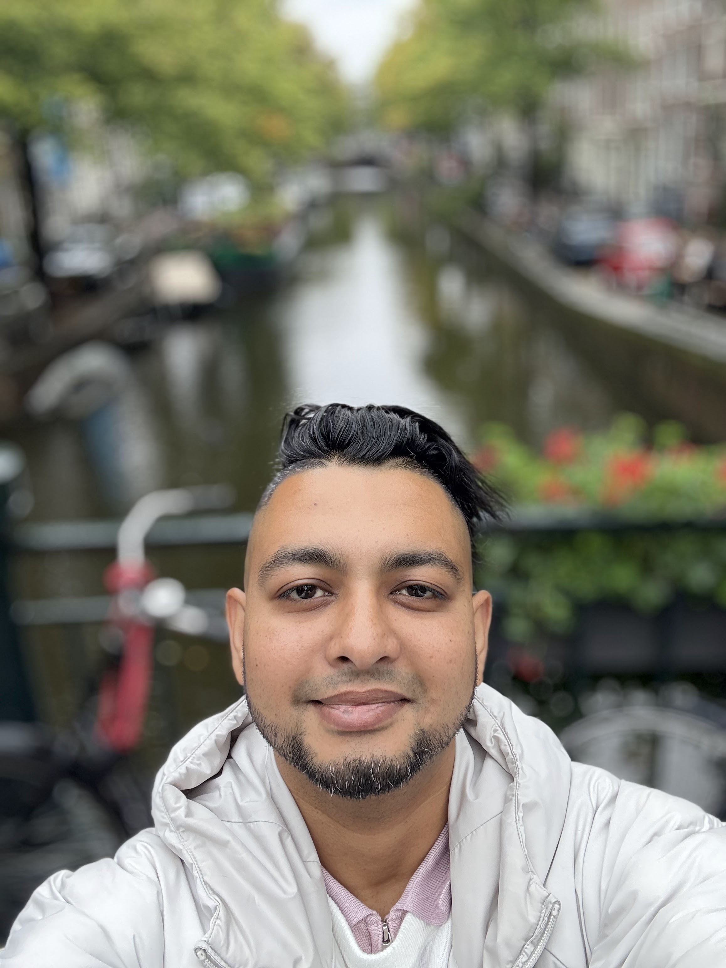 Sitter Profile Image: Moinur R.