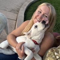 Sitter Profile Image: Julia S.