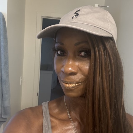 Sitter Profile Image: Gayle R.