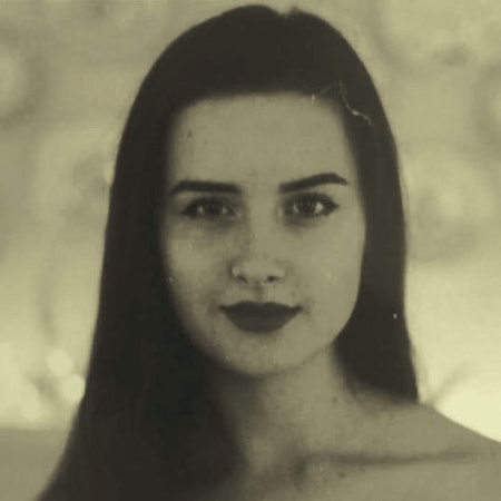 Nia B.