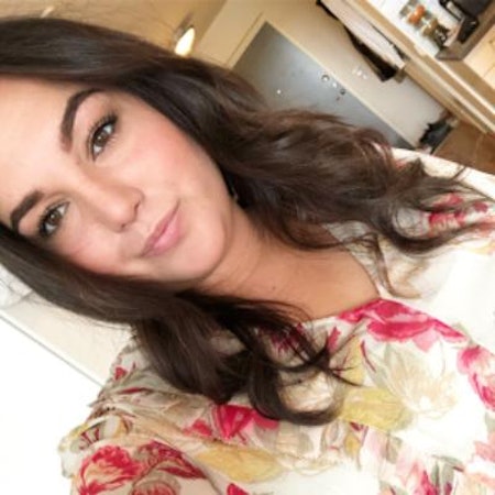 Julia V.